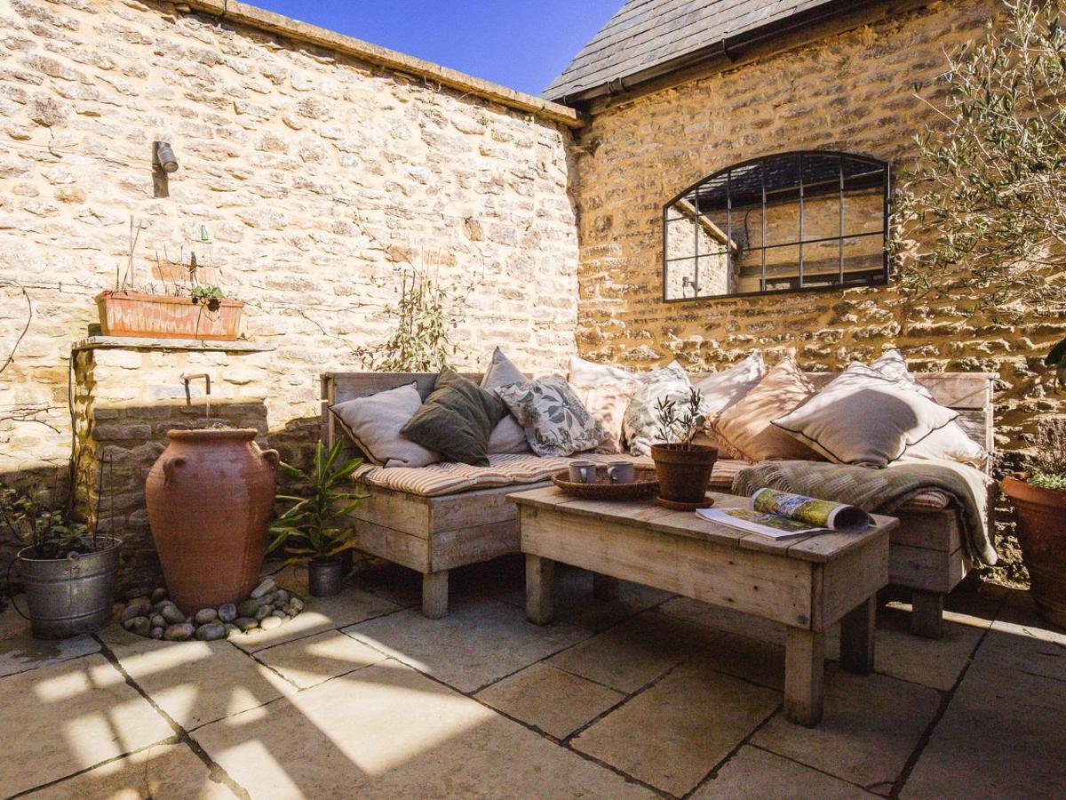 Little Oakley Cottage Sandford St Martin Exterior photo